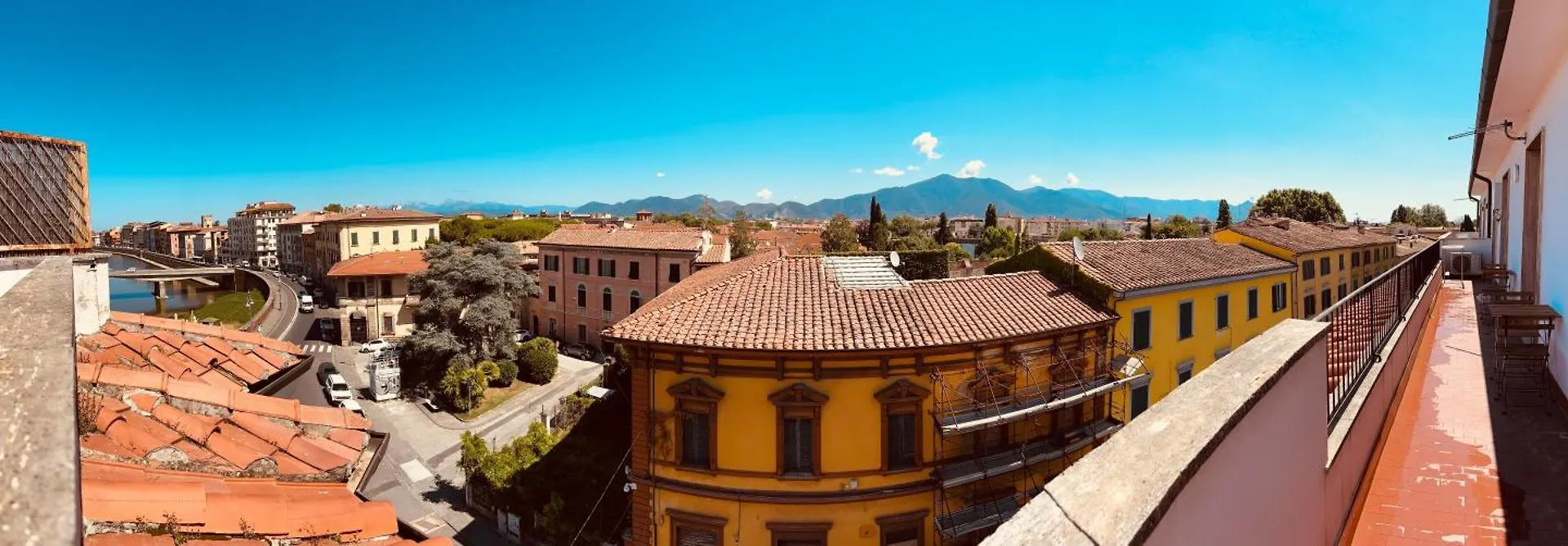 Attico Terrazza Vista Panoramica Lungarni Pisani Apartment