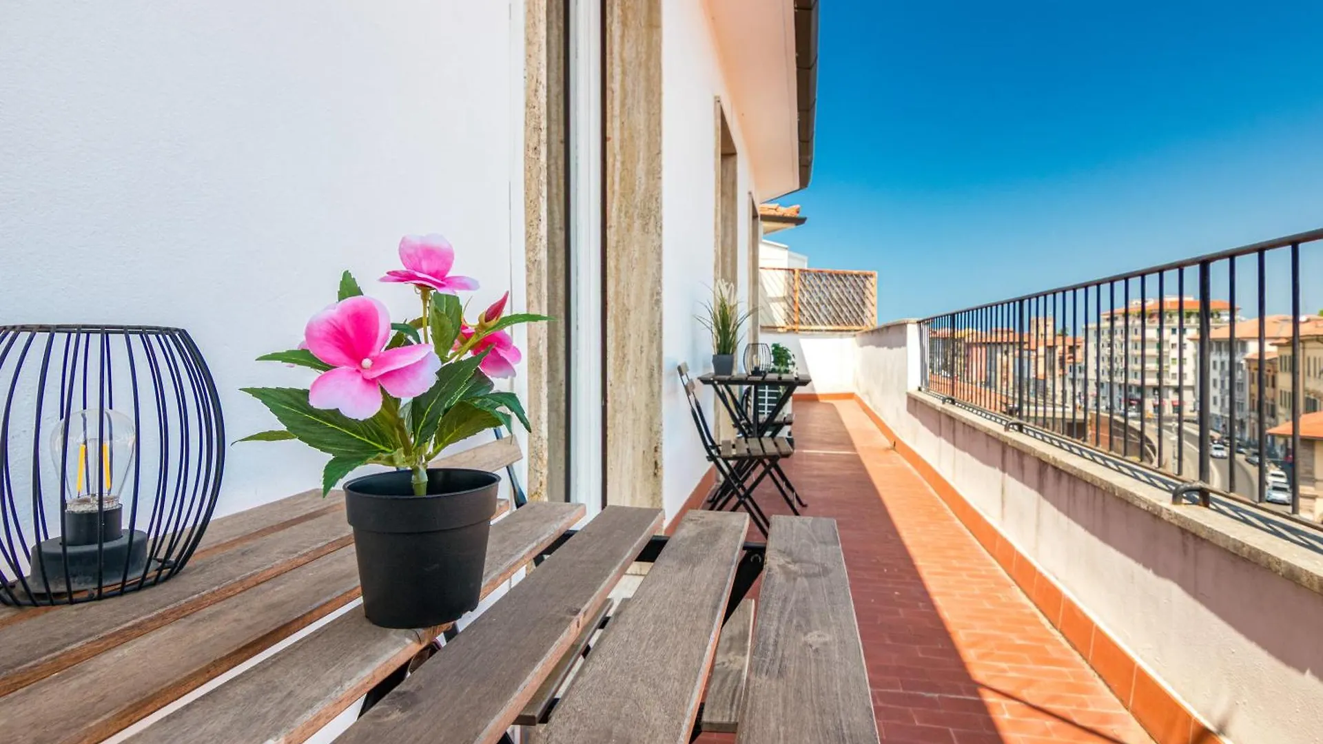 Appartamento Attico Terrazza Vista Panoramica Lungarni Pisani  Pisa