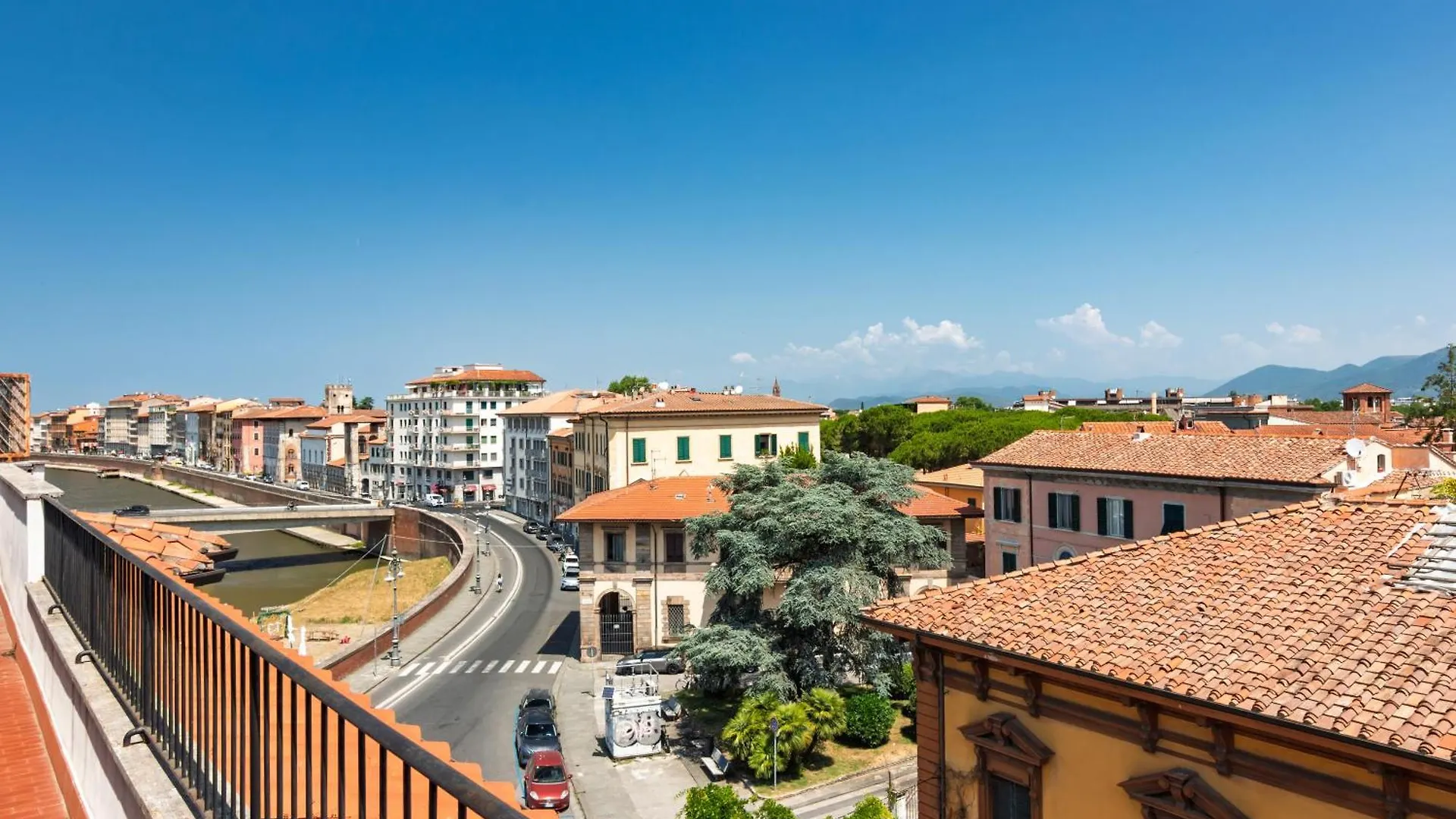Appartamento Attico Terrazza Vista Panoramica Lungarni Pisani Pisa
