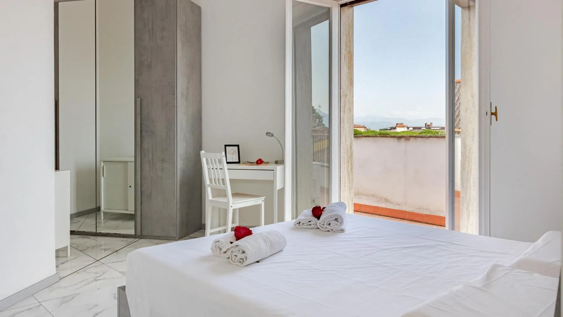 Appartamento Attico Terrazza Vista Panoramica Lungarni Pisani Italia