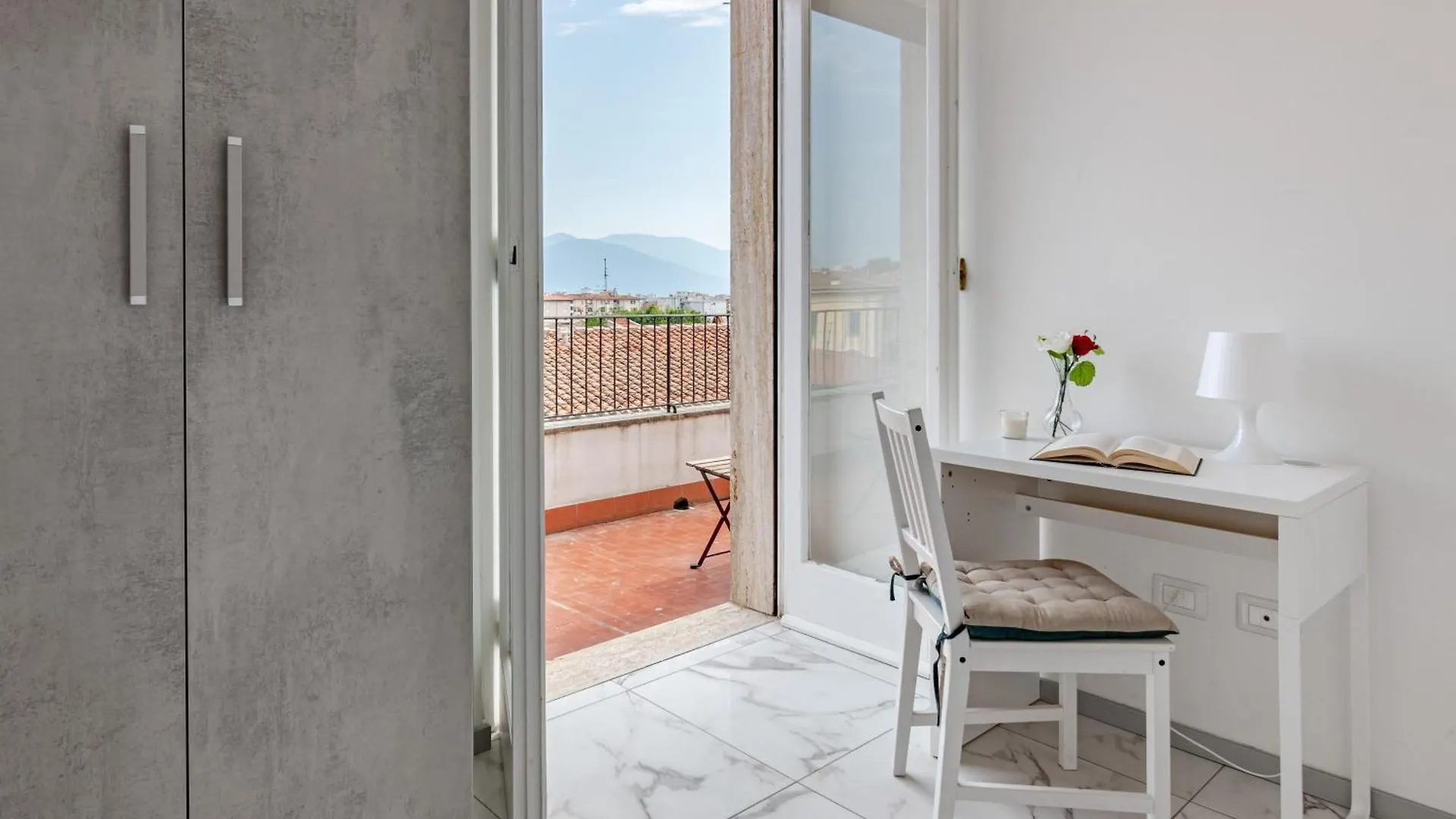 Appartamento Attico Terrazza Vista Panoramica Lungarni Pisani