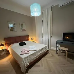 Lunaria Apartment